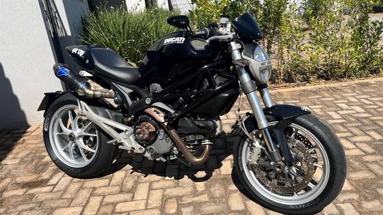 DUCATI MONSTER 1100 
